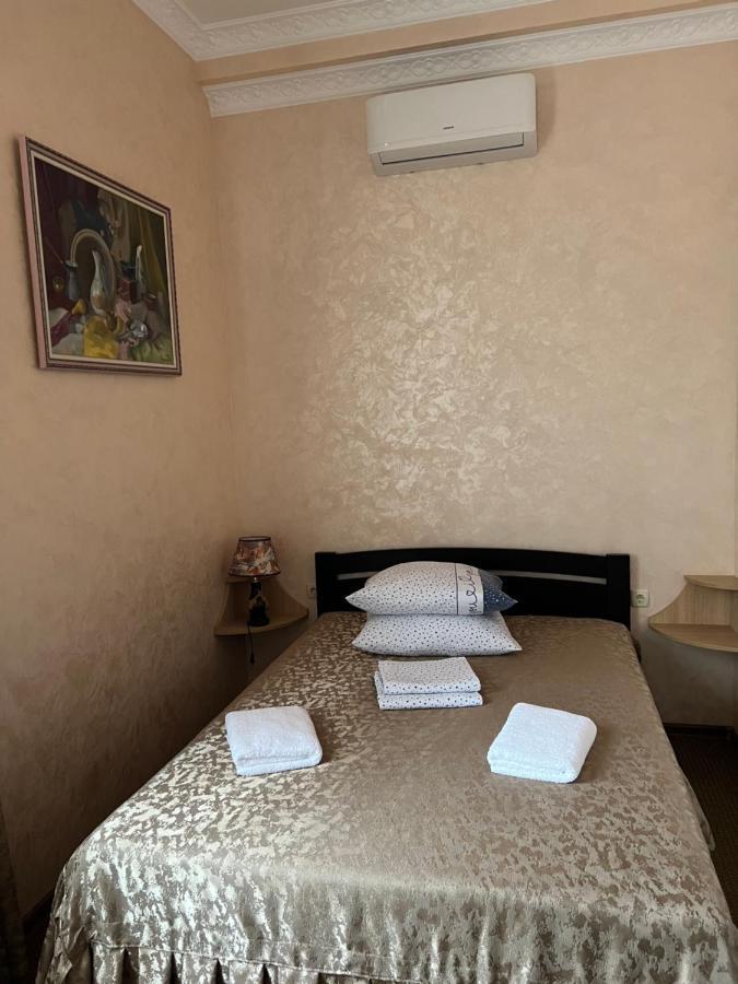 Гостиный Двор Надежда Hotel Khlibodarske Exterior photo